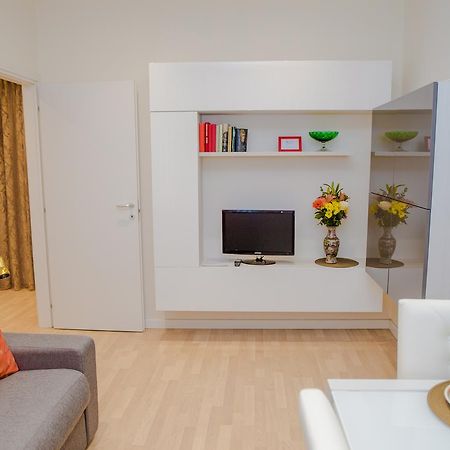 Guesthost - Istria M5 Cozy Apartment มิลาน ภายนอก รูปภาพ