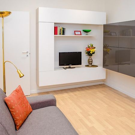 Guesthost - Istria M5 Cozy Apartment มิลาน ภายนอก รูปภาพ